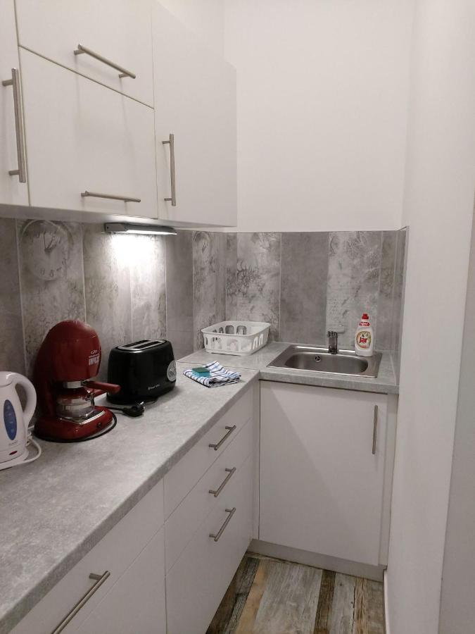 Pompar Belvarosi Apartman Seghedin Exterior foto