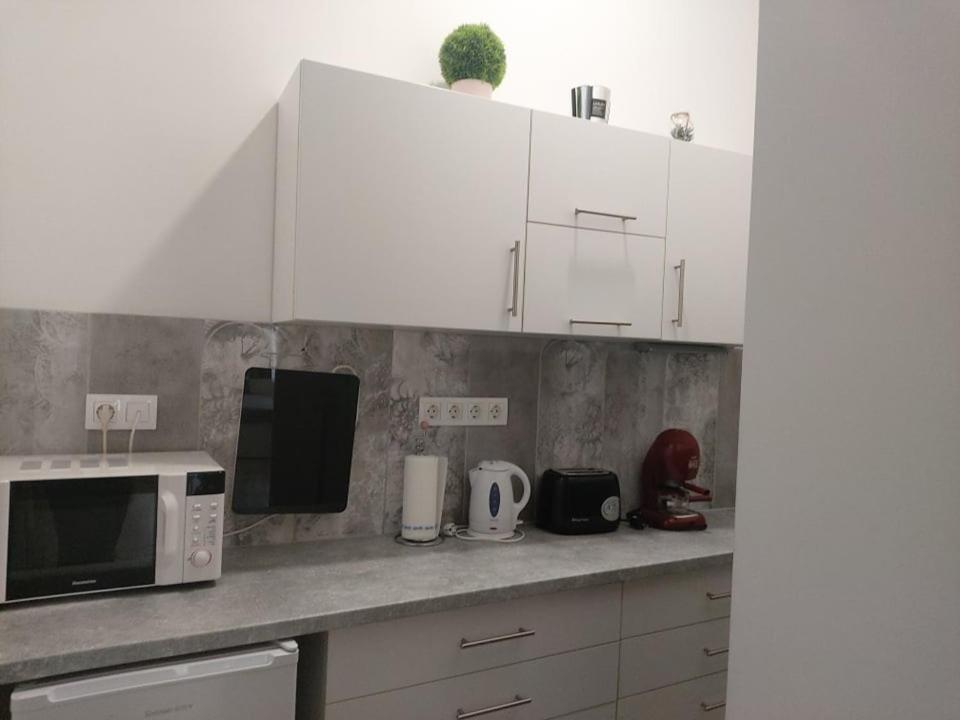 Pompar Belvarosi Apartman Seghedin Exterior foto
