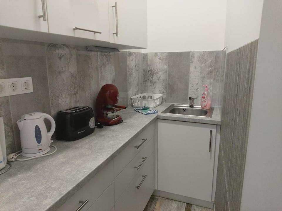 Pompar Belvarosi Apartman Seghedin Exterior foto
