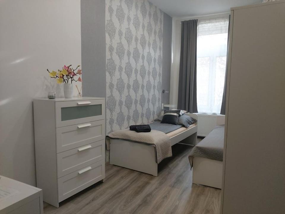 Pompar Belvarosi Apartman Seghedin Exterior foto