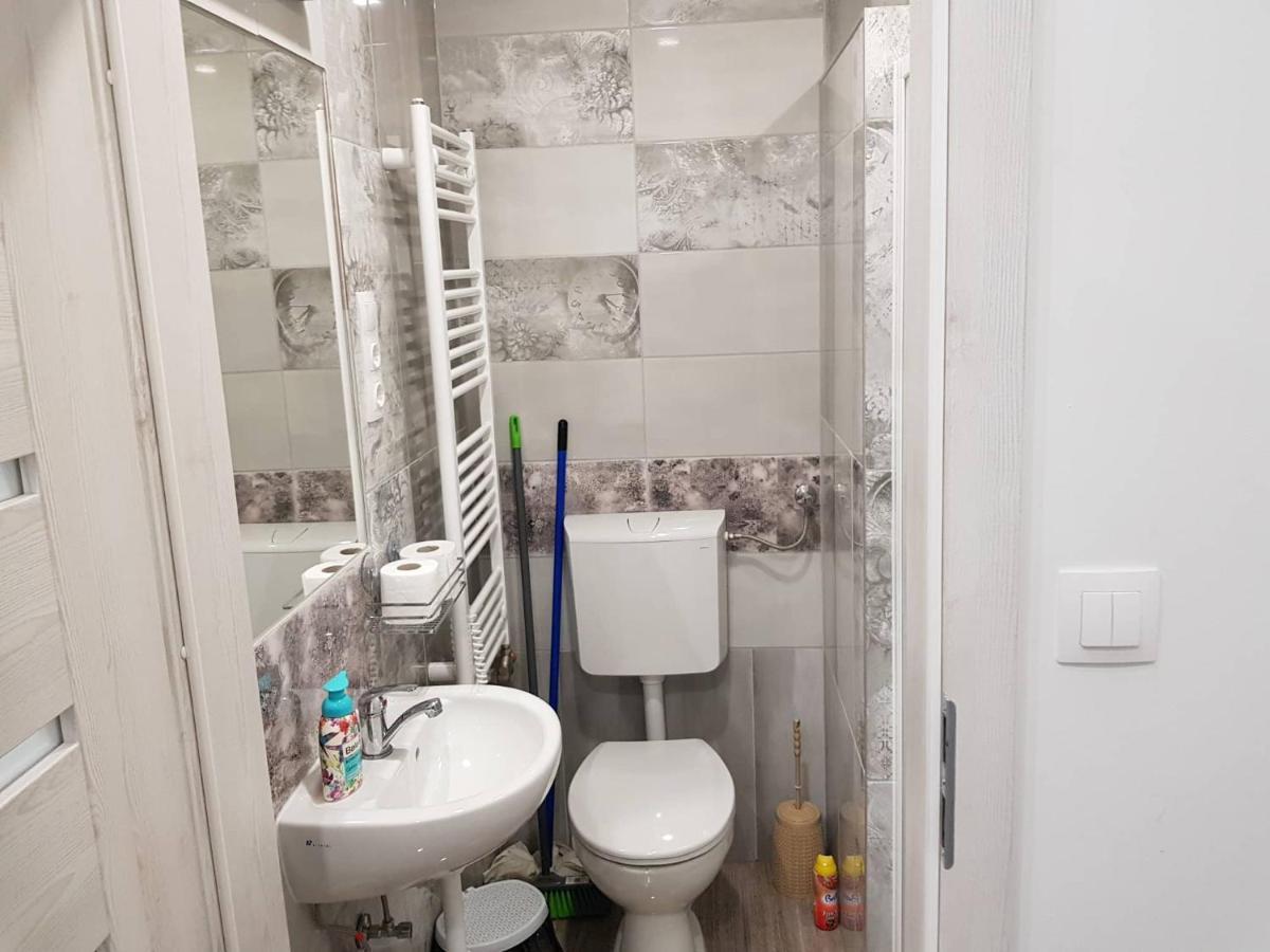 Pompar Belvarosi Apartman Seghedin Exterior foto