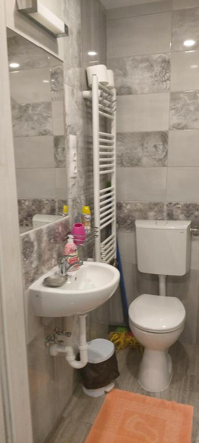 Pompar Belvarosi Apartman Seghedin Exterior foto