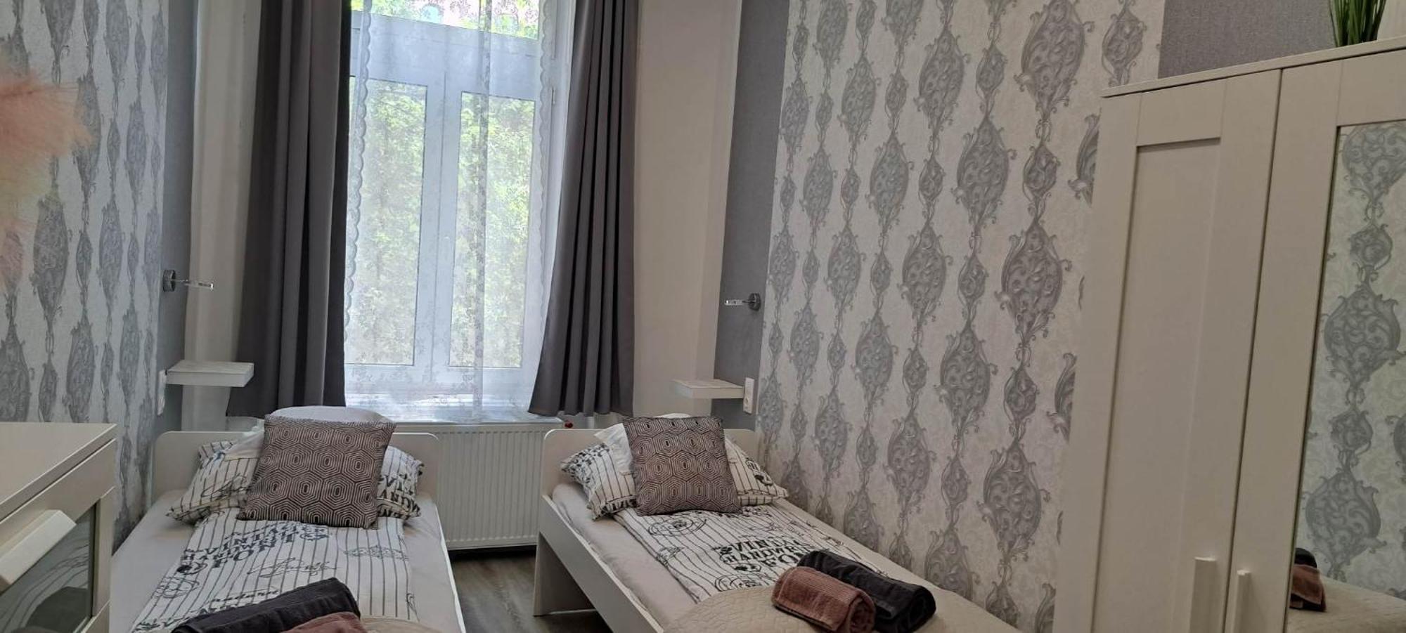 Pompar Belvarosi Apartman Seghedin Exterior foto