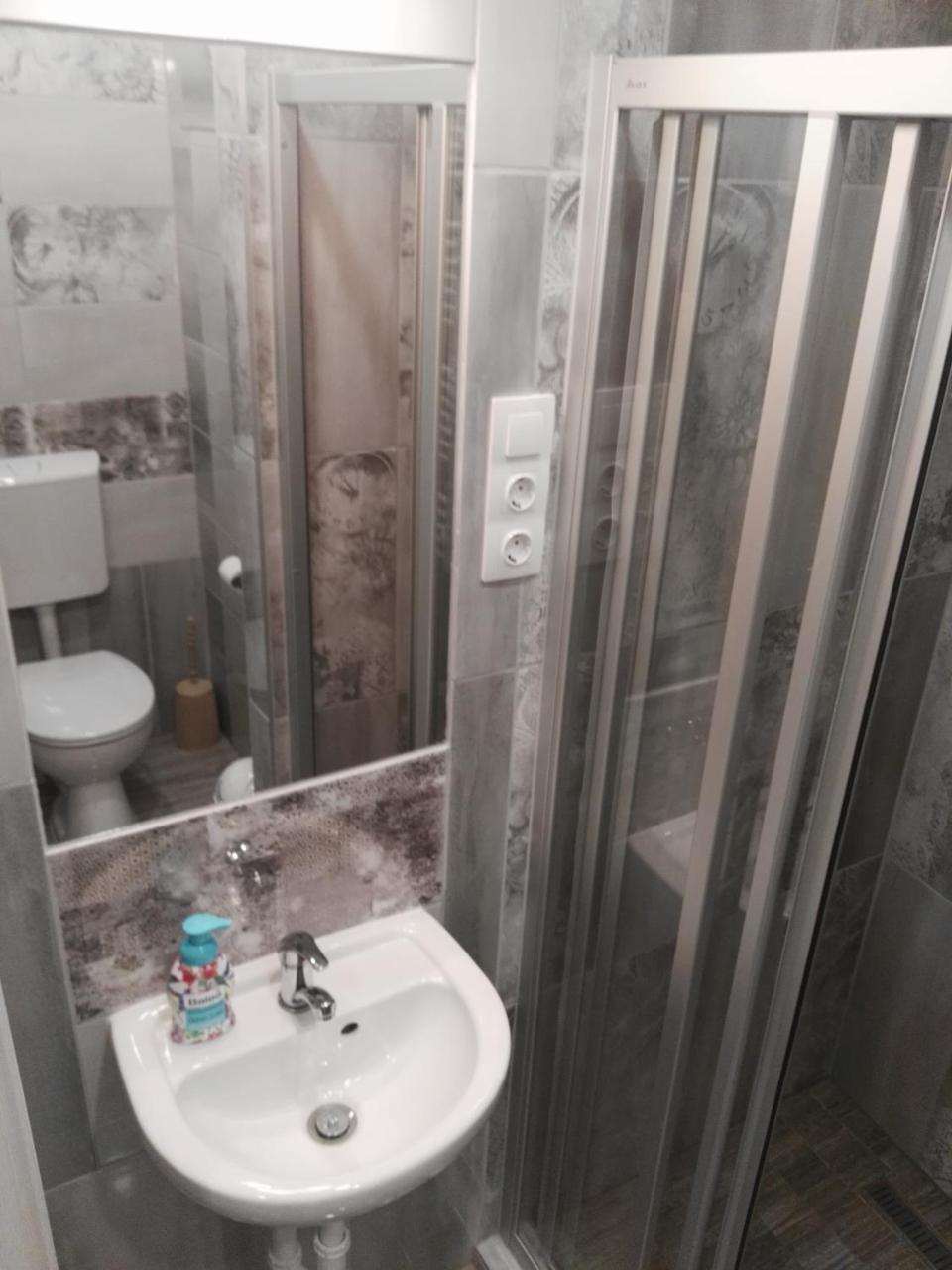 Pompar Belvarosi Apartman Seghedin Exterior foto